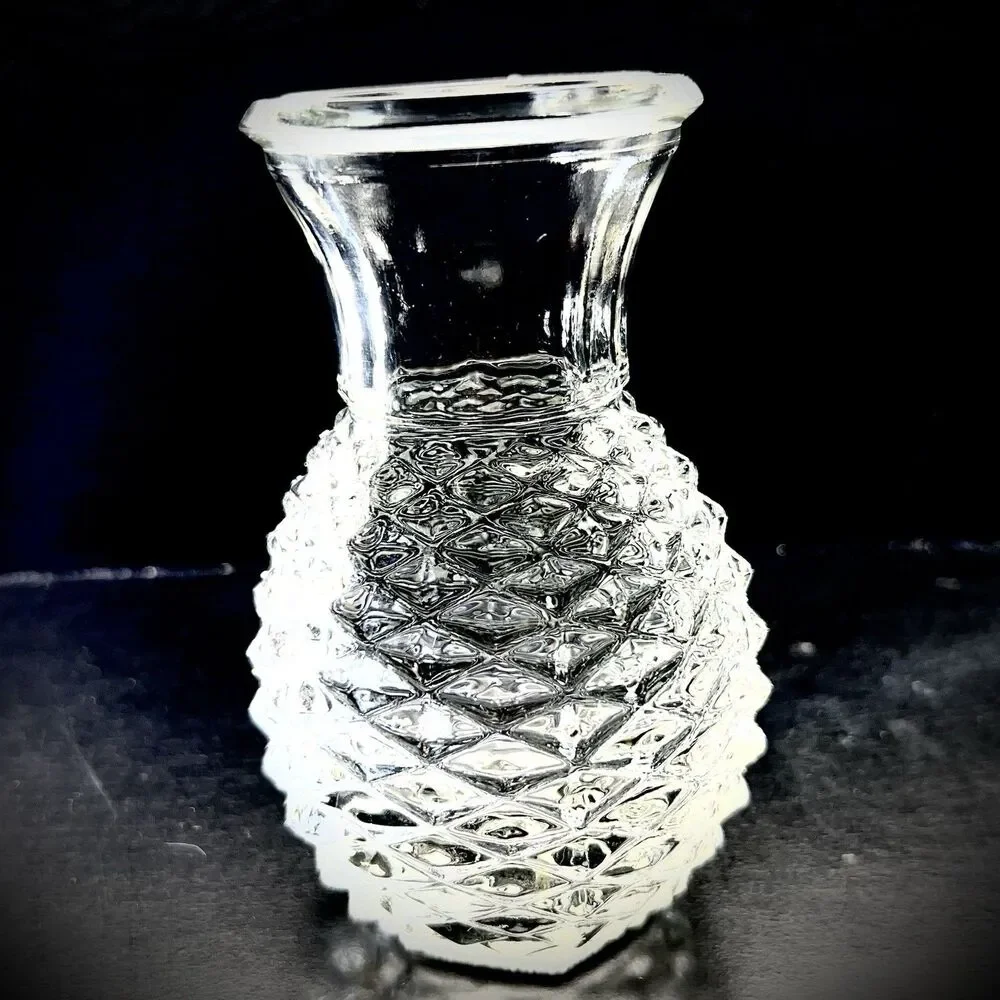 Vintage 1982 FTD Pineapple Shaped Diamond Point Pressed Glass 5.5